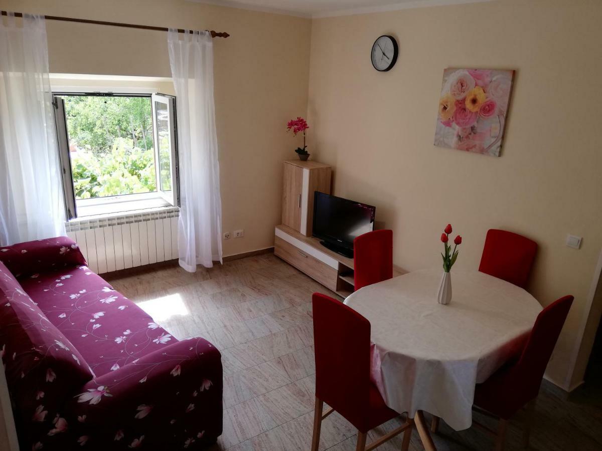 Apartment Luka Малий Лошинь Екстер'єр фото